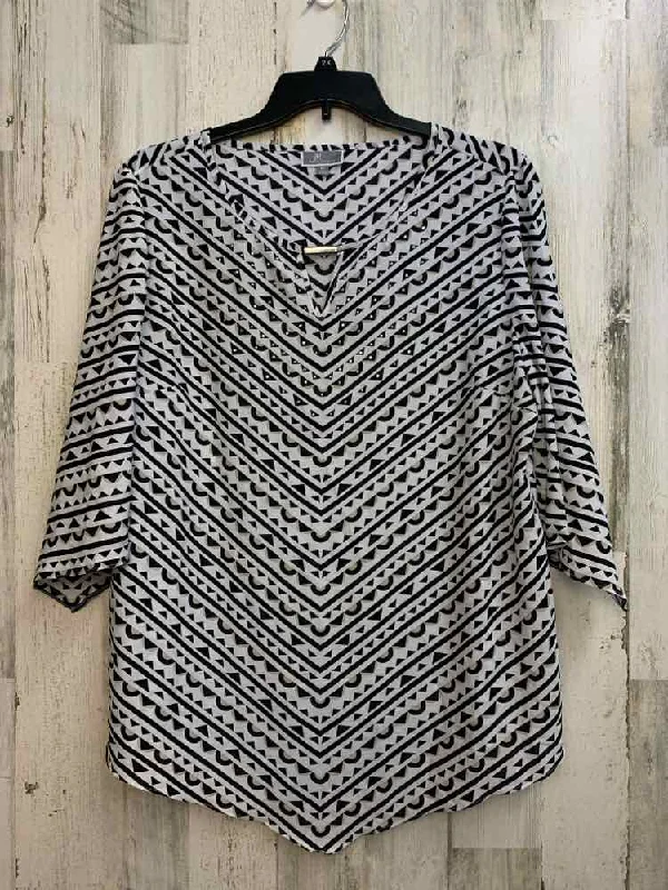 JM COLLECTION Tops Size XL WHT/BLK CHEVRON/ MULTI 3/4 LENGTH TOP