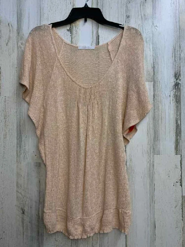 PRE-OWNED CHARLOTTE RUSSE Tops Size M LIGHT PINK SHORT SLEEVES TOP/SCOOP NECK